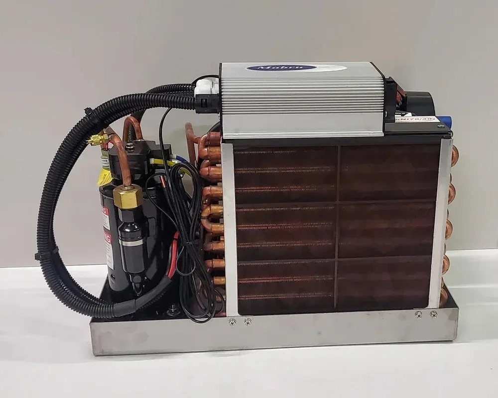 Mabru SC self-contained 12V air conditioning unit